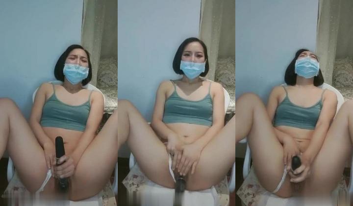 短发女神，校花一样美【一枝花】收费房大黑牛自慰真好看，被大黑牛搞得爽飞高潮，女神淫荡的样子 好风
