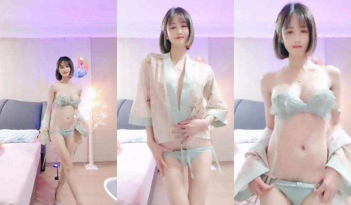 樱桃小丸子收费房诱惑秀漏毛毛漏乳头超性感高颜值主播
