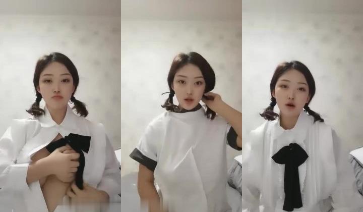 扎两个辫子丰满巨乳妹子【颜值学生】露奶露逼，揉搓大奶特写粉穴