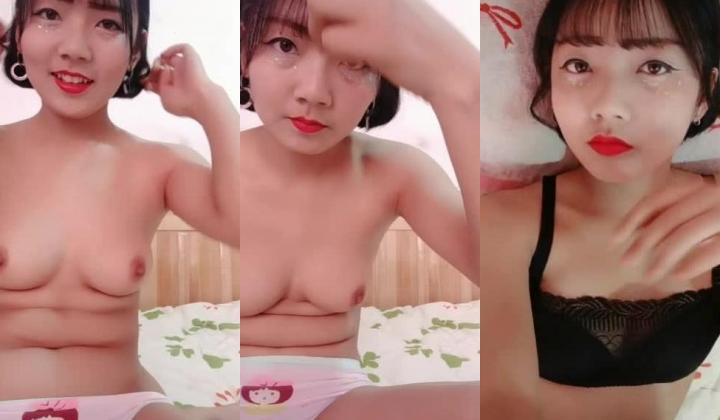 颜值不错短发新人萌妹子 床上漏奶漏逼诱惑小秀