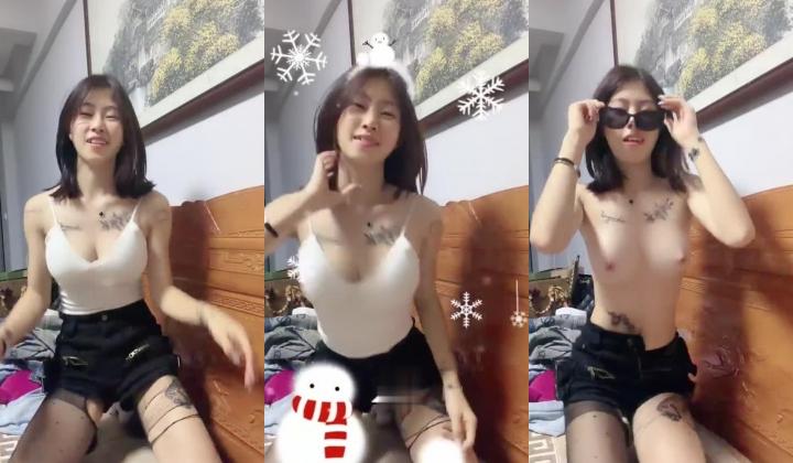 阿黑颜小母狗，舞蹈女学生【06年美少女】道具狂插自慰，首次啪啪