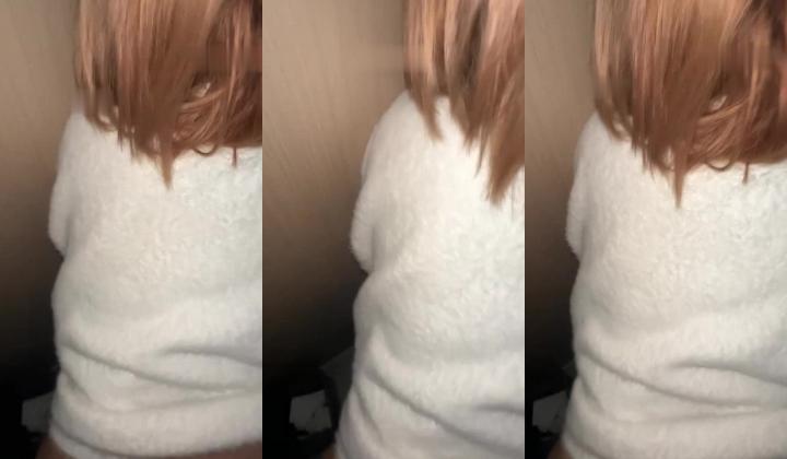 【男友泄密】，20岁四川学生妹，完美露脸，最浓情蜜意的时候被拍下来，C罩杯美乳，推荐一撸