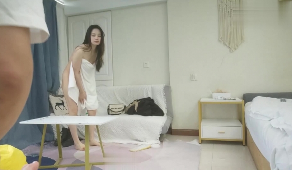 【B站老司机 ️探花】寻花问柳 极品约啪考研大学生 雪白肌肤嫩滑小穴 女上位骑乘啪啪淫臀 战斗力