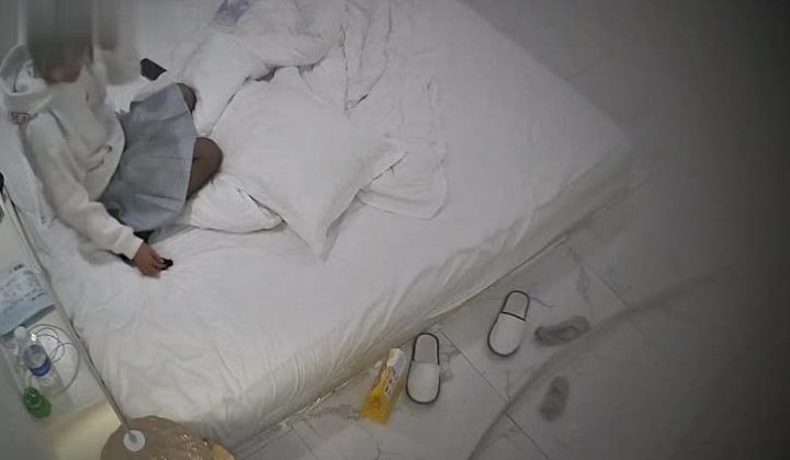 酒店偷拍 本周最佳妹子一边和男友操穴一边美团买了验孕棒测试还买了药物-复方甲硝磋阴道栓