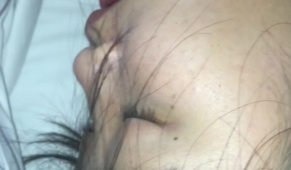【MJ极品】价值1500RMB的年轻巨乳小妹下药失去意识任人玩弄啪啪 无套内射 两颗球球是真的大