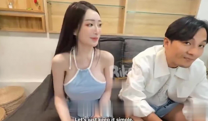 美乳嫩穴女神[沈娜娜]金主爸爸内斗粉丝一块3P口爆颜射奶子上