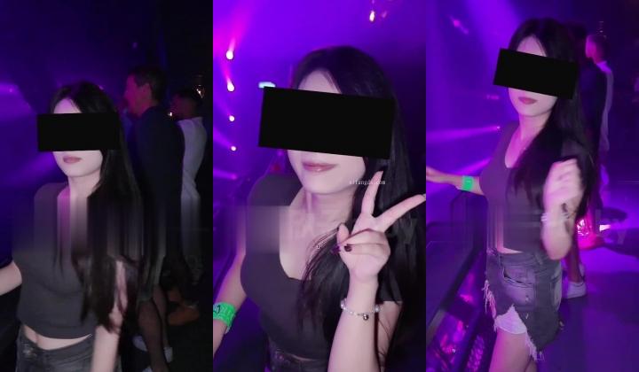 推特原创博主，超极品大奶尤物「欣欣子baby」喜欢露出和SM调教，温泉露出做爱，骚穴特写镜头，抖音风裸舞福利