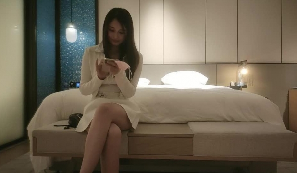 3000大洋网约高端外围女神，大长腿美乳魔鬼身材，调情啪啪激情无限