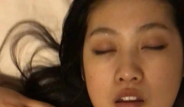 经常一块打麻将的高贵气质女雀友吃宵夜被灌倒后酒店开房玩弄形象尽毁，翻眼、玩脸、啪啪