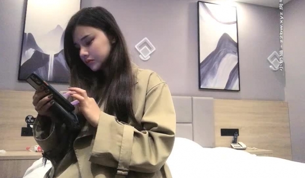 小宝寻花 本人和照片一样美的高颜值女神，鼻子嘴巴都整过，但确实好看，声音甜美，小哥太持久太猛 把