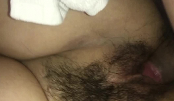 【MJ极品】价值1500RMB的年轻巨乳小妹下药失去意识任人玩弄啪啪 无套内射 两颗球球是真的大
