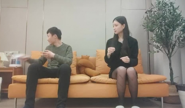 纹身哥酒店重金约炮极品黑丝大长腿小姐姐 各种姿势啪啪啪