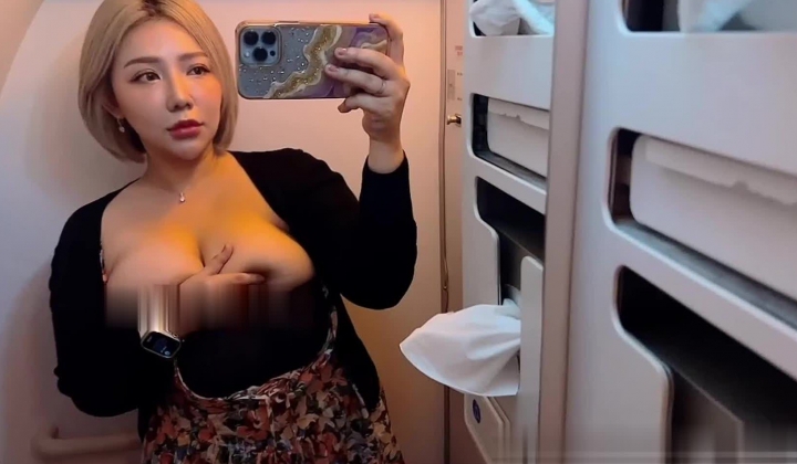 泰国零零后巨乳淫欲痴女「babynookie」OF露脸性爱私拍 巨骚！户外露出商场厕所自慰单男约