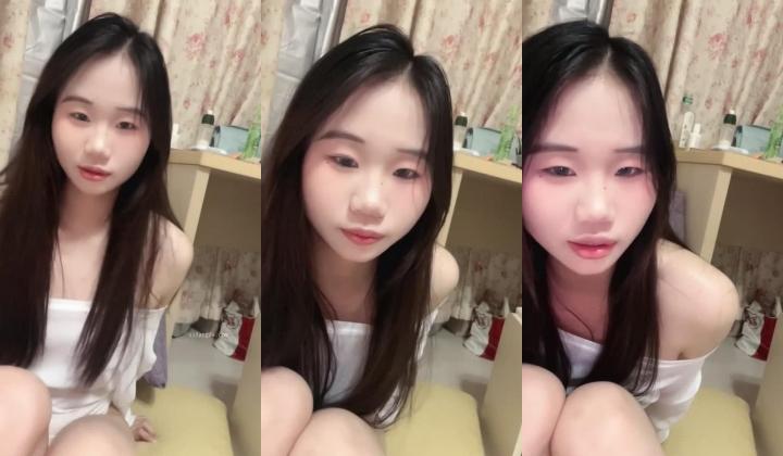 可爱甜美小学妹【清纯女不高】可纯可骚~道具爆插猛喷 带闺蜜下海，裸聊自慰