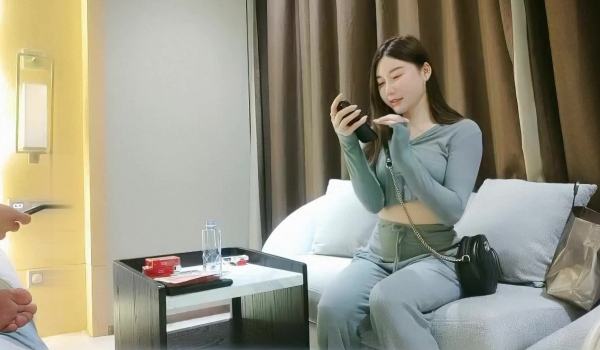【91沈先生】极品美乳白嫩大挺，PUA达人狂干，残暴输出狂干，小骚货浪叫连绵不绝