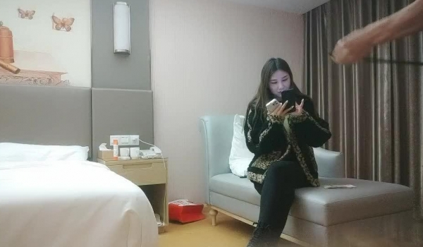 利哥探花 24岁妙龄女子长期练体操170身高为了金钱还是下海谋生
