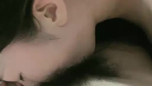 夜宴选妃约了个大白美网红妹子一起直播，性感黑丝玩弄奶子乳交口交舔弄，手指插逼抬起双腿猛操