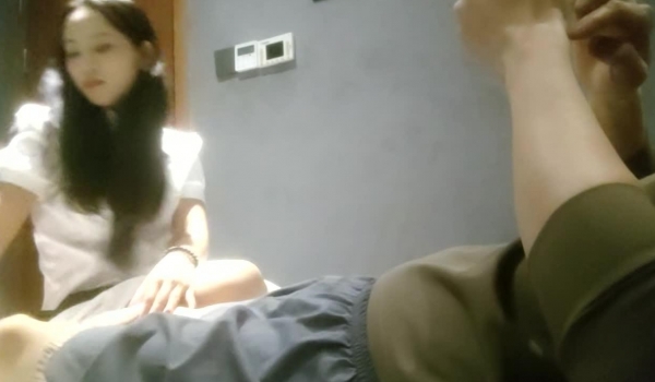 【小蓝裤解锁探花】今晚的质量不错俩妹子都还有点儿姿色第二个挺会玩娇俏小少妇奶子漂亮