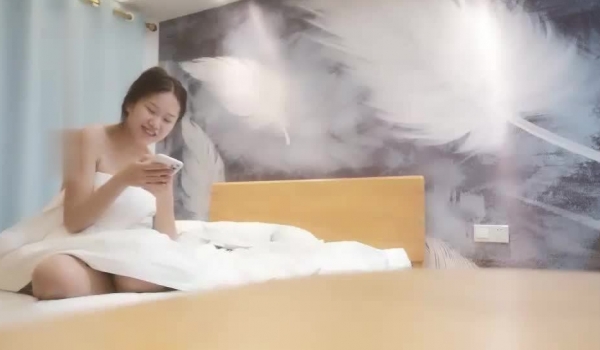 【渣导小徒】约了个苗条身材萌妹子，休息下再来第二炮69互舔大力猛操