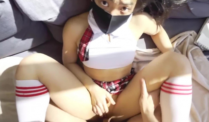 青春Jk美眉 身材苗条深喉吃鸡 被大鸡吧插了蝴蝶小穴再爆菊花 内射一屁穴精液咕咕流出