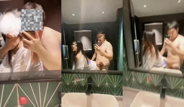 白丝高跟露脸美女兼职挣外快，颜值高大长腿镜头前揉奶玩逼诱惑狼友，掰开给狼友看特写，表情好骚呻吟可