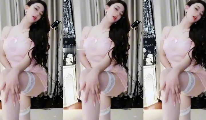 花椒骚主播【小美baby】大尺度掰逼展示，道具自插，白虎一线天，裸舞诱惑