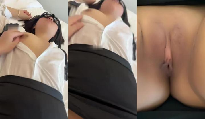 摄影大师【少女时代】超好身材19岁学妹刮了阴毛之后的异形阴唇