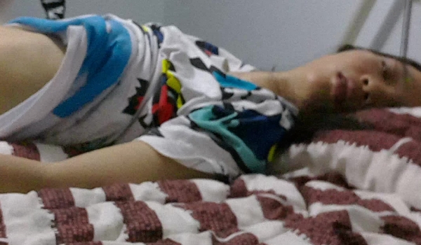 喜欢cosplay的大一萝莉学妹,家中迷晕各种玩弄