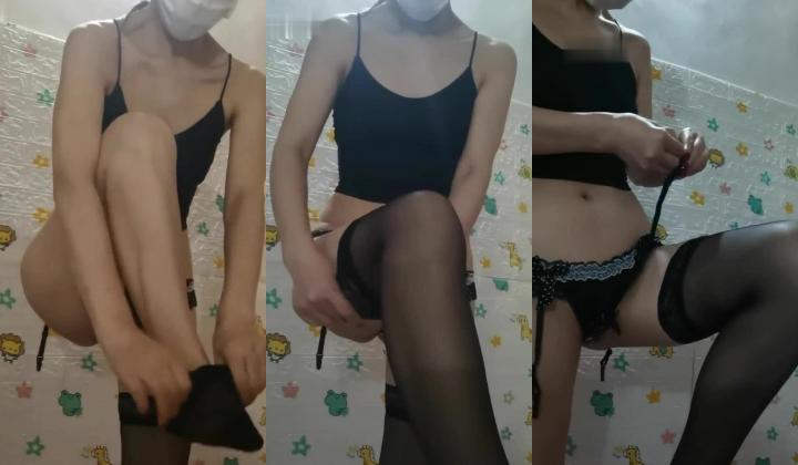 约炮大神玩三个少妇，一个露脸，长得还挺漂亮，操的嗷嗷叫