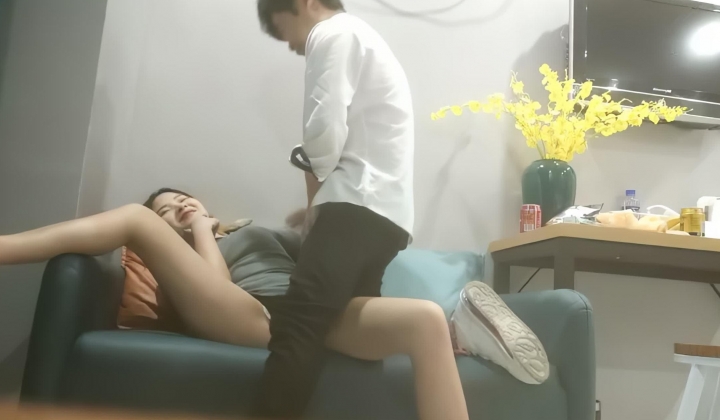 熟女探花_美腿00后小姐姐，熟女玩多了换个口味约来嫩妹吗，体验不一样的风情
