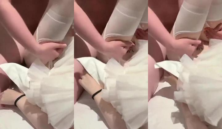 清纯白嫩少女『小月喵』 被大鸡巴爸爸当成鸡巴套子 小母狗叫床的声音真好听 小反差婊一个