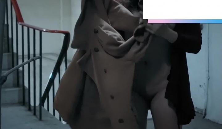 极品性感反差尤物『Sexywife_nina』人前露出，风骚气质高挑身材男人看了就想侵犯