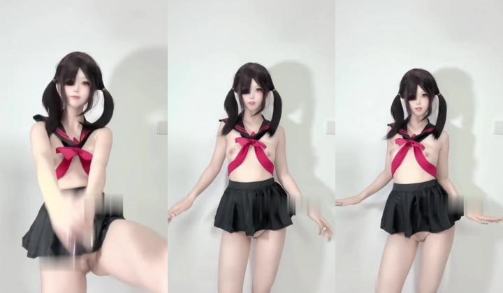 高颜百变萝莉风嫩妹，北京大三在读女大【希尔薇】，各种COSER裸舞