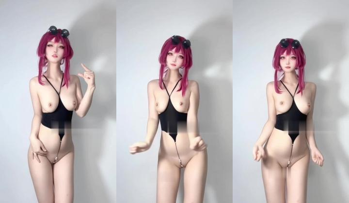 高颜百变萝莉风嫩妹，北京大三在读女大【希尔薇】，各种COSER裸舞