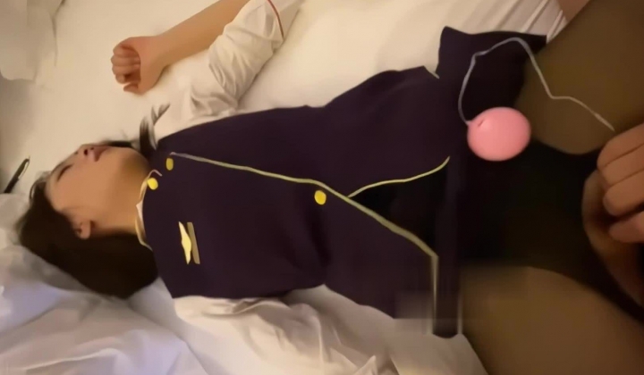 推特约炮网黄「深圳第一深情」《极品颜值纹身妹 汉服嫩妹换上黑丝情趣》调教露脸超高颜值女大层出不穷