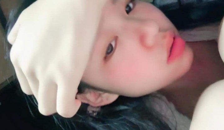 校花级女大学生【糖糖耶】下海福利，自力更生赚学费，宿舍放福利，又白又粉又嫩