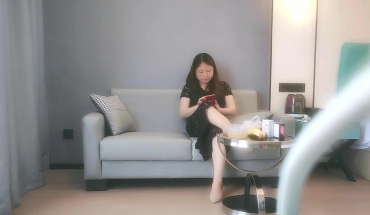 【良家故事】 良家收割机，两天同时聊四女，拿下寂寞人妻，诉说婚姻烦恼后，一炮干逍遥