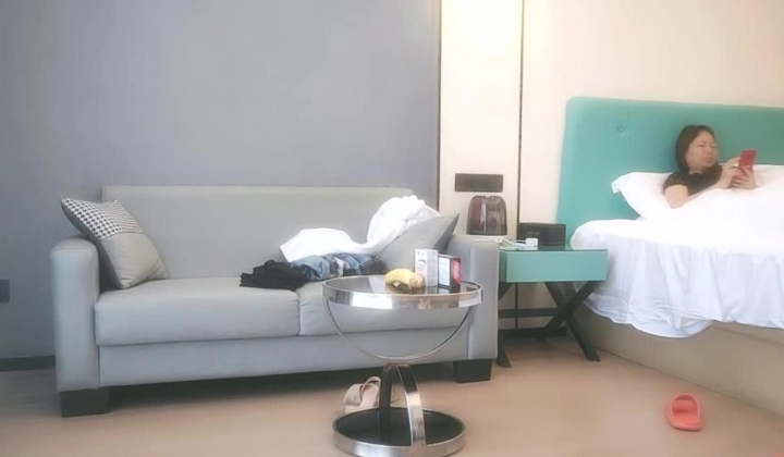 【良家故事】 良家收割机，两天同时聊四女，拿下寂寞人妻，诉说婚姻烦恼后，一炮干逍遥