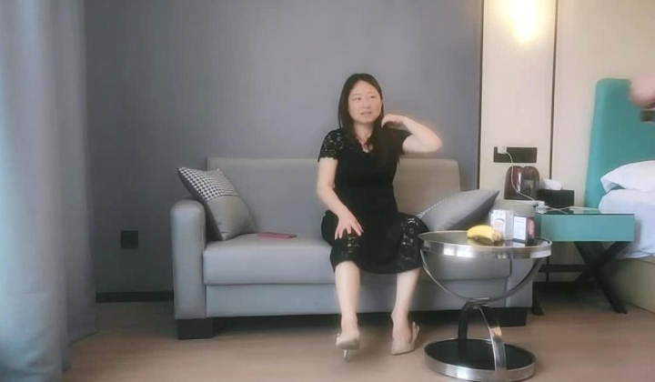 【良家故事】 良家收割机，两天同时聊四女，拿下寂寞人妻，诉说婚姻烦恼后，一炮干逍遥