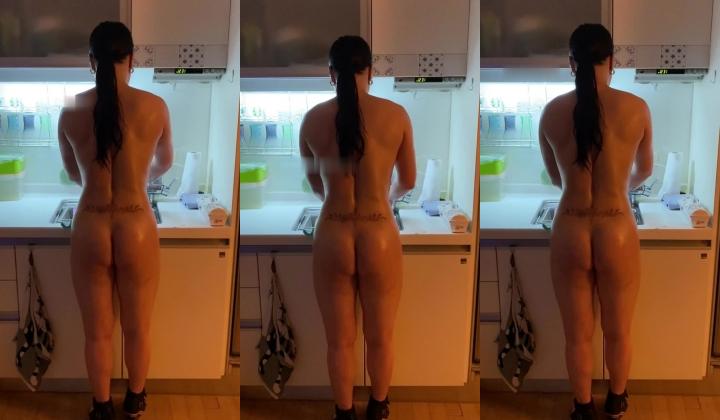巨乳翘臀撸铁健身女神bundang收费不雅自拍视频 淫荡至极没实力的肉棒满足不了她