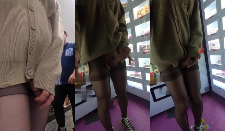 推特男娘 EliaBlaineCD小薰 一个喜欢玩露出的漂亮TS 在男按脚技师面前撸管 技师EM