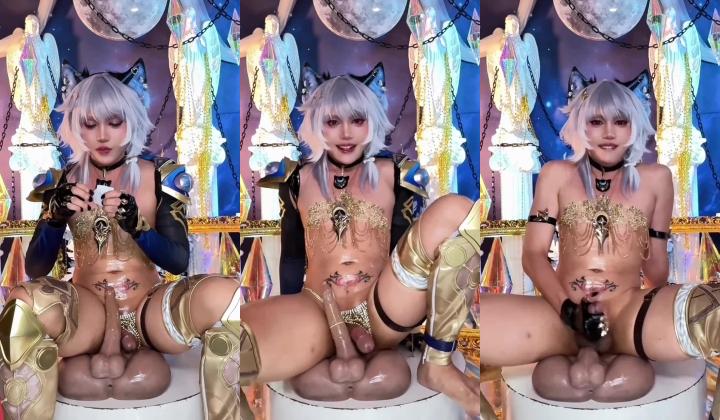 【推特】20万粉可爱巨根男娘『velvetchann』喜爱COS边插边射