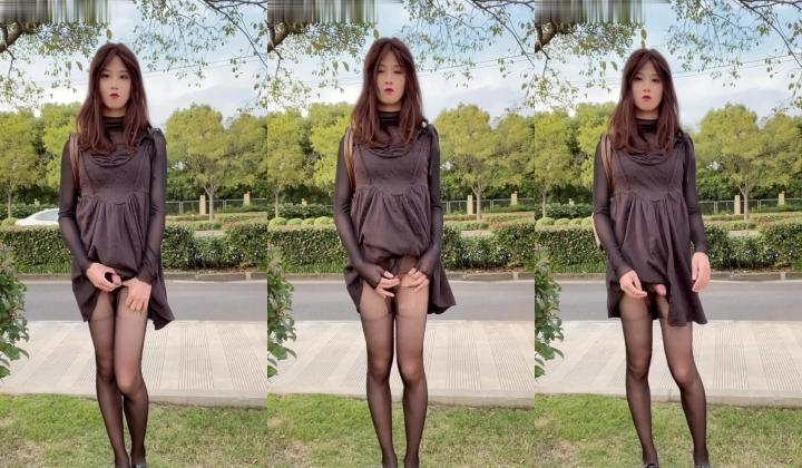 推特男娘 EliaBlaineCD小薰 一个喜欢玩露出的漂亮TS 在男按脚技师面前撸管 技师EM