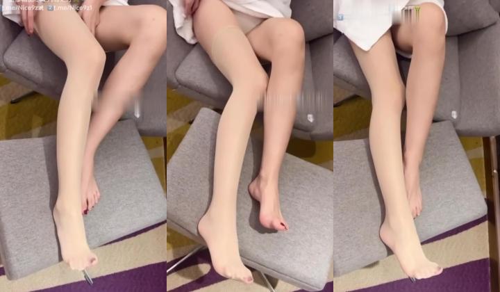 【嫩足控必备】玉足美腿女神【西西cici】推特福利，推油裸足丝足，各种方式榨精，别有一番滋味