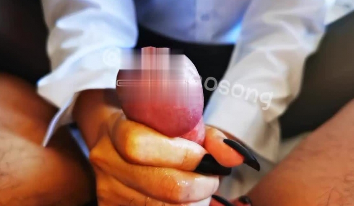 【丝袜足交】推特顶流技师「花小怂」「huaxiaosong」高超足榨手榨龟头责调教，骚逼还被土豪