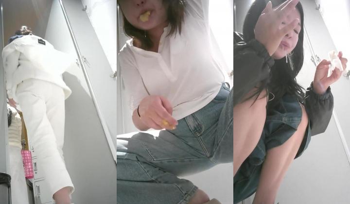 新系列高校女厕高清后拍用一次性杯子堵鼻子的眼镜学妹逼还挺嫩的