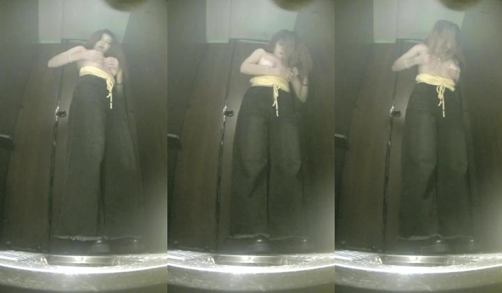 夜总会酒吧紫光系列高清后拍 丝袜篇黑丝妹子起的太快差点摔倒两个整理文胸妹子