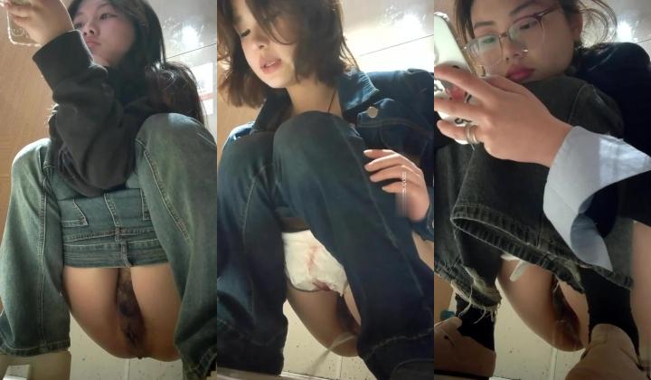 酒吧女厕前景高清偷拍小姐尿尿没长什么逼毛的绑带皮鞋靓妹