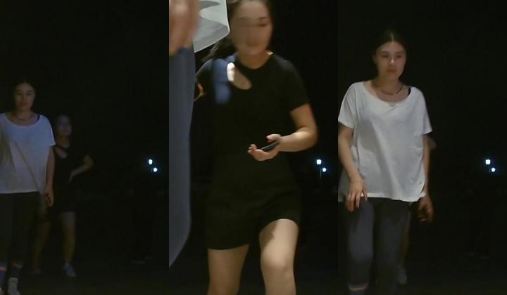 【魔手外购】，公共女厕双机位偷拍，数位高颜值气质小姐姐方便，先看露脸全身，再欣赏私处