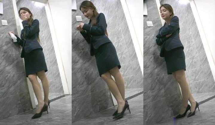 办公楼绝品女神主播3连续七八次欣赏 尖高跟套装制服下肥美嫩穴